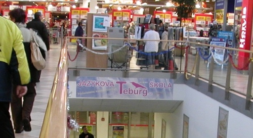 Jazykové kurzy jsou propagovány a oblíbeny u veřejnosti